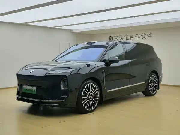 NIO ES8 2025