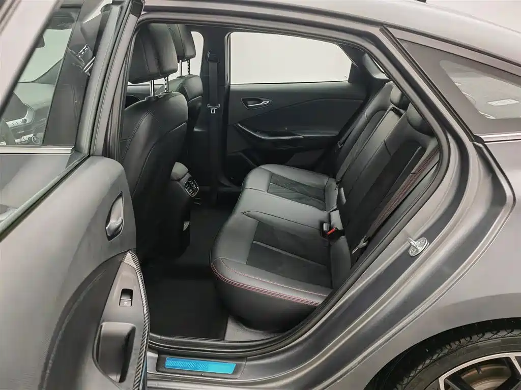 Hyundai Fista 2023 — фото 15