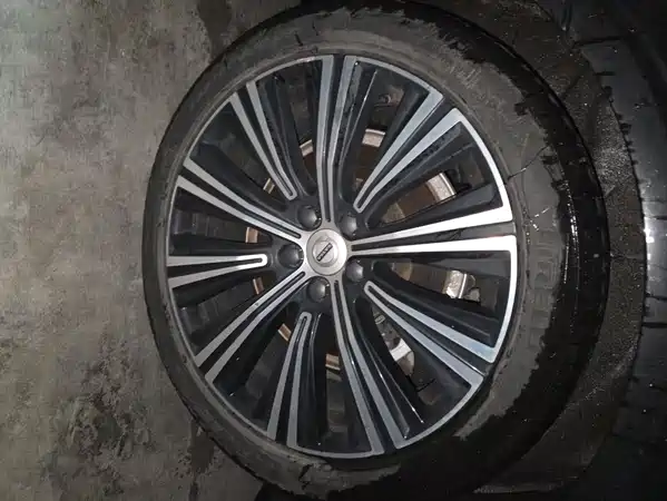 Volvo S90 2025