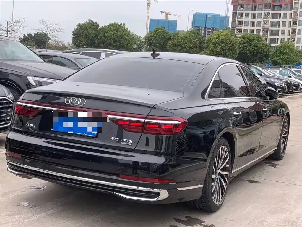 Audi A8 2023