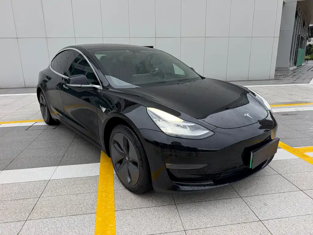 Tesla Model 3 2019 — фото 1