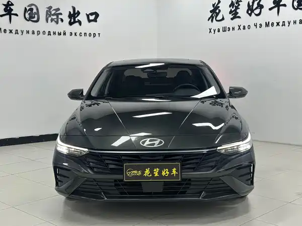 Hyundai Elantra 2023