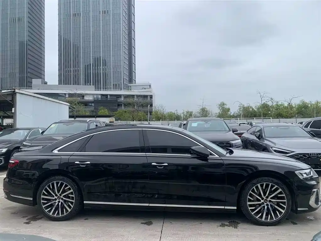Audi A8 2023