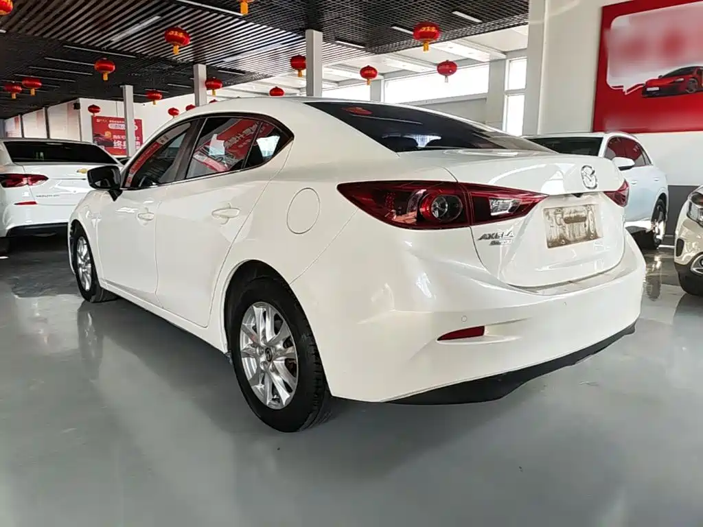 Mazda 3 Axela 2018 — фото 5