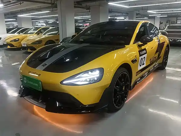 Xiaomi SU7 Ultra 2025