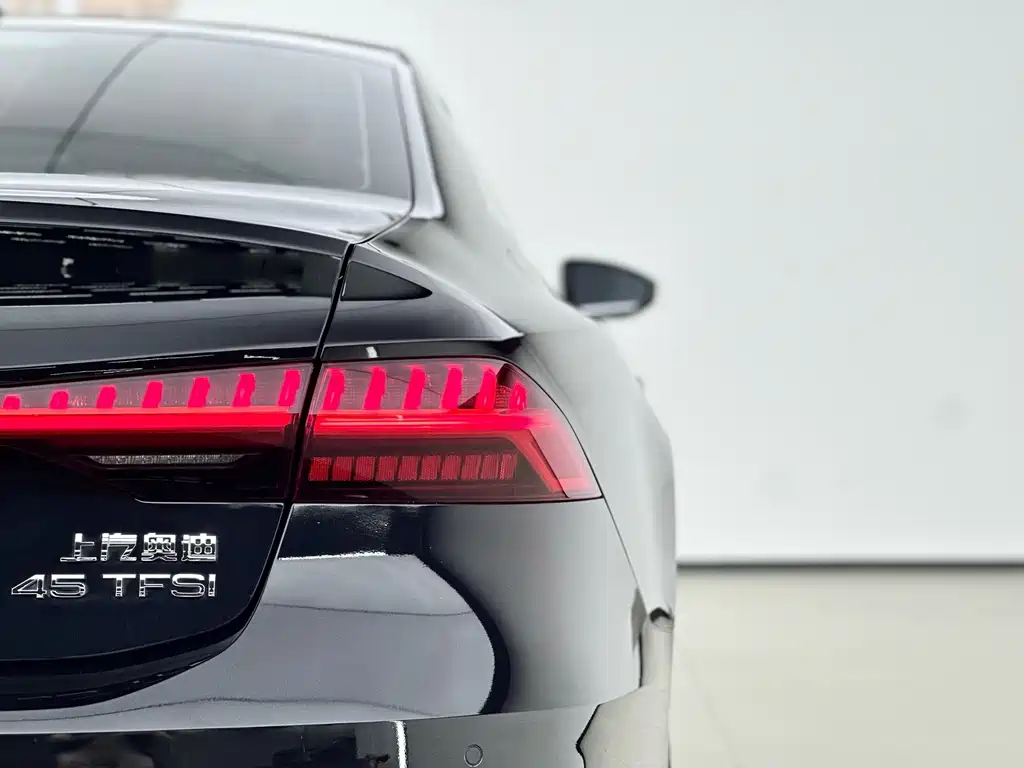 Audi A7L 2024 — фото 12