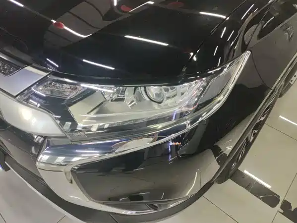Mitsubishi Outlander 2021