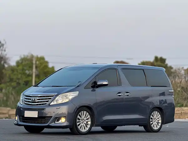 Toyota Alphard 2012