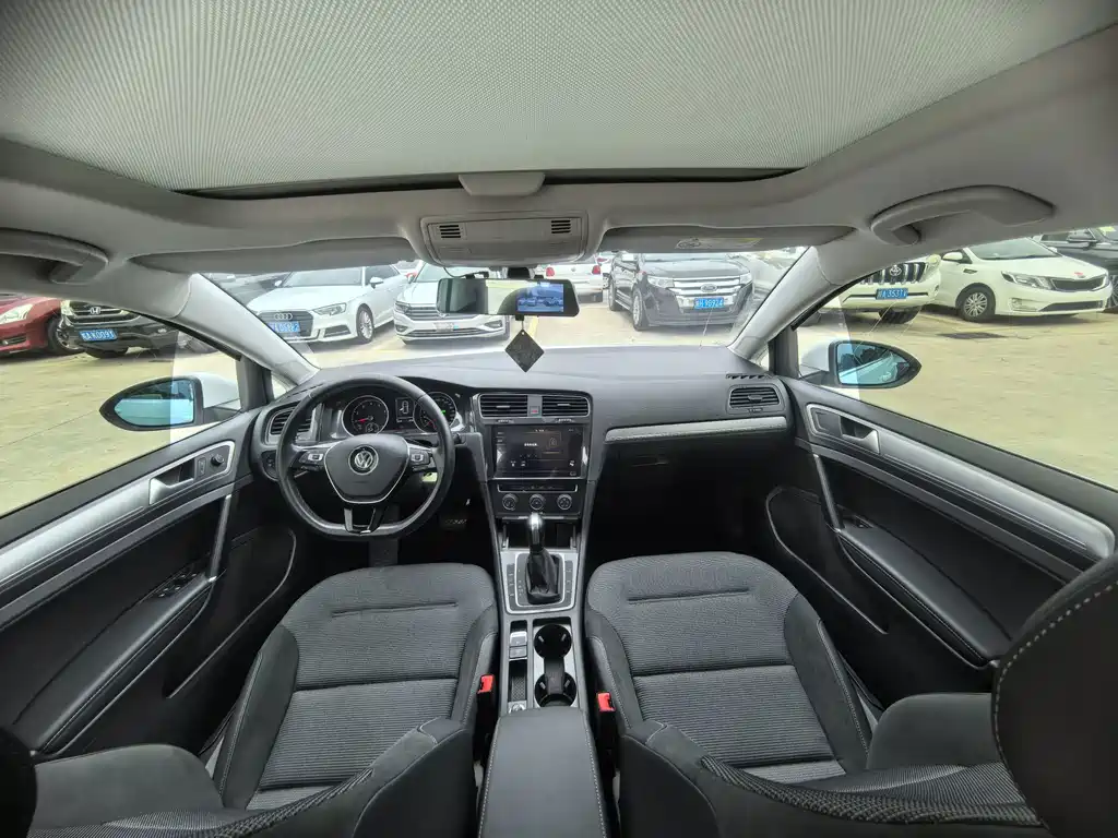 Volkswagen Golf 2020