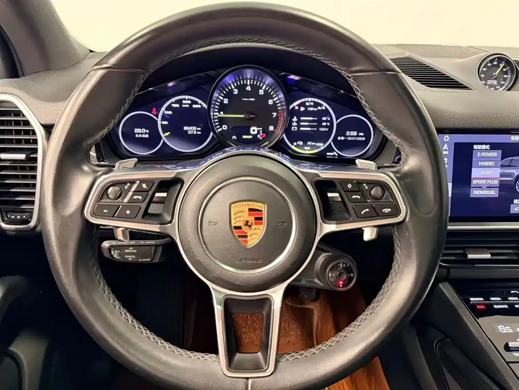 Porsche Cayenne New Energy 2019 — фото 15