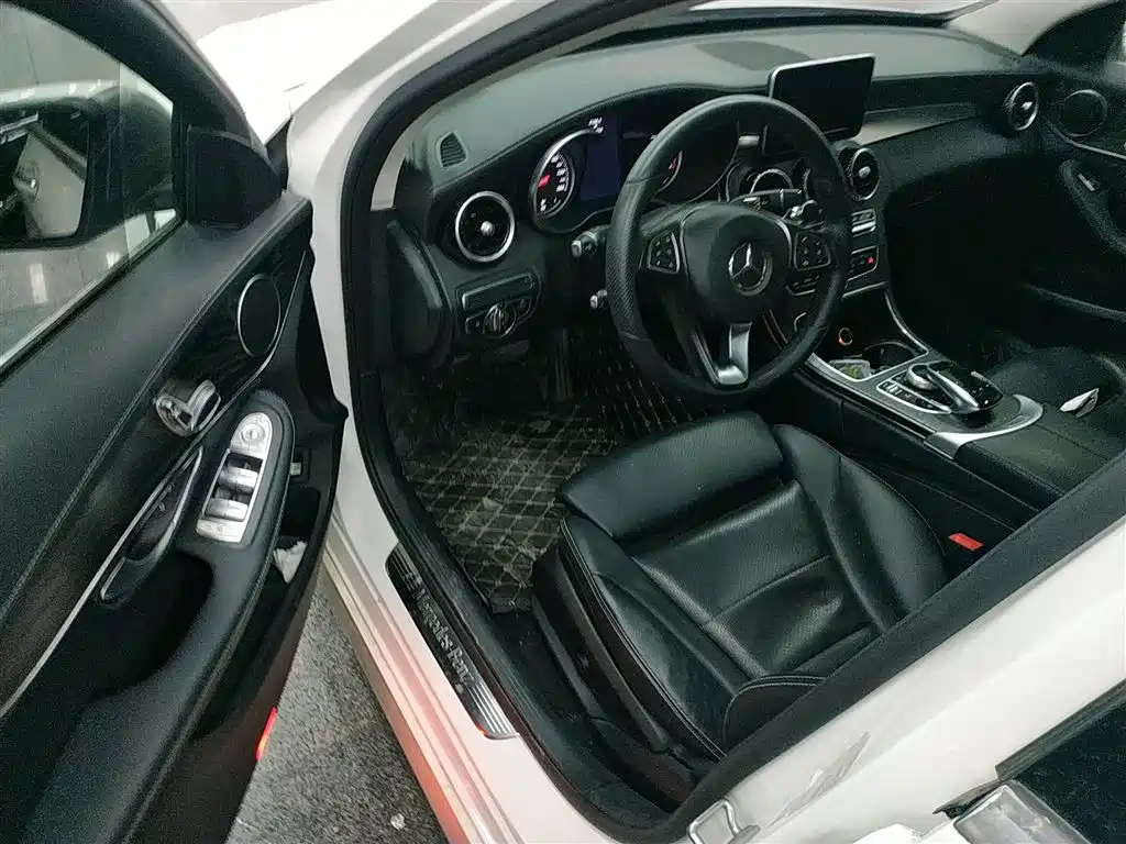 Mercedes-Benz C-Class 2017 — фото 15