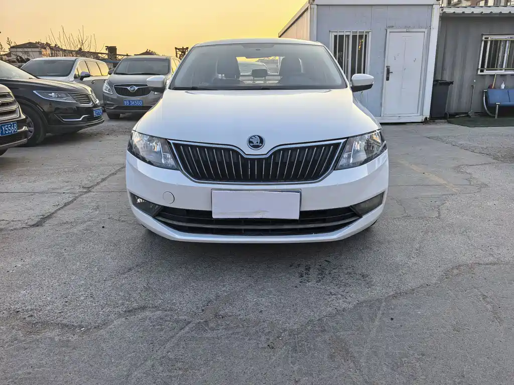 Skoda Rapid 2020 — фото 2