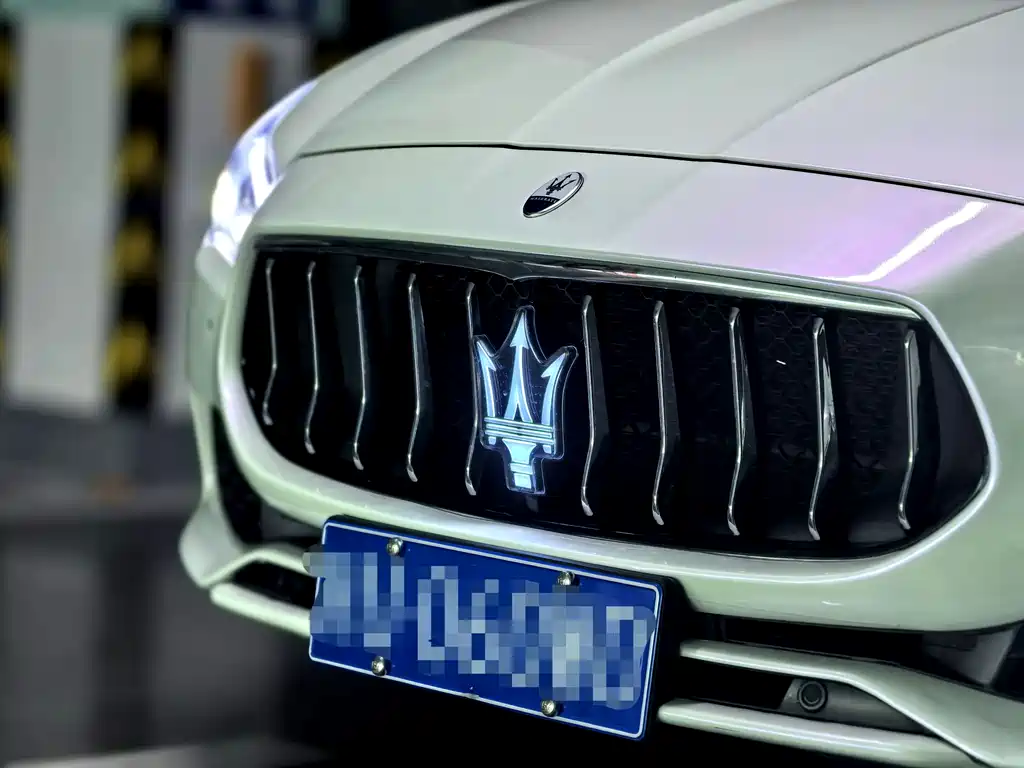 Maserati Quattroporte 2014 — фото 21