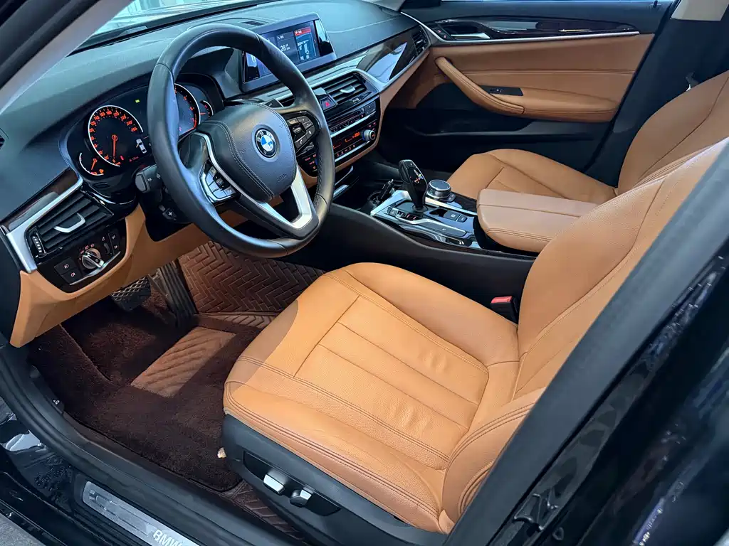 BMW 5 Series 2017 — фото 6