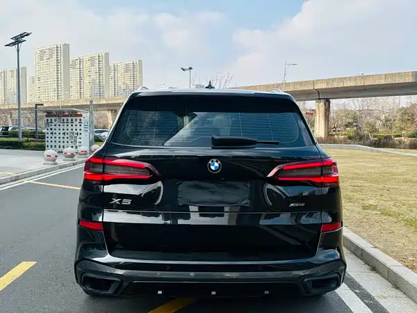 BMW X5 2021