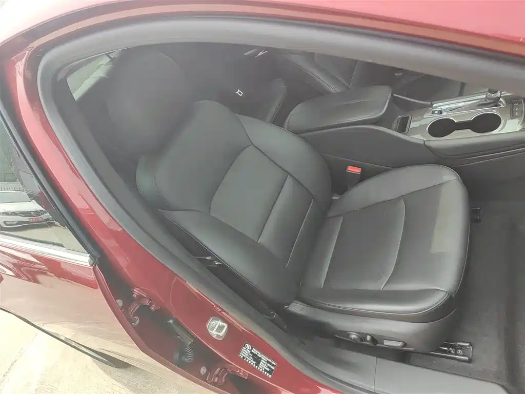 Chevrolet Malibu XL 2017 — фото 20