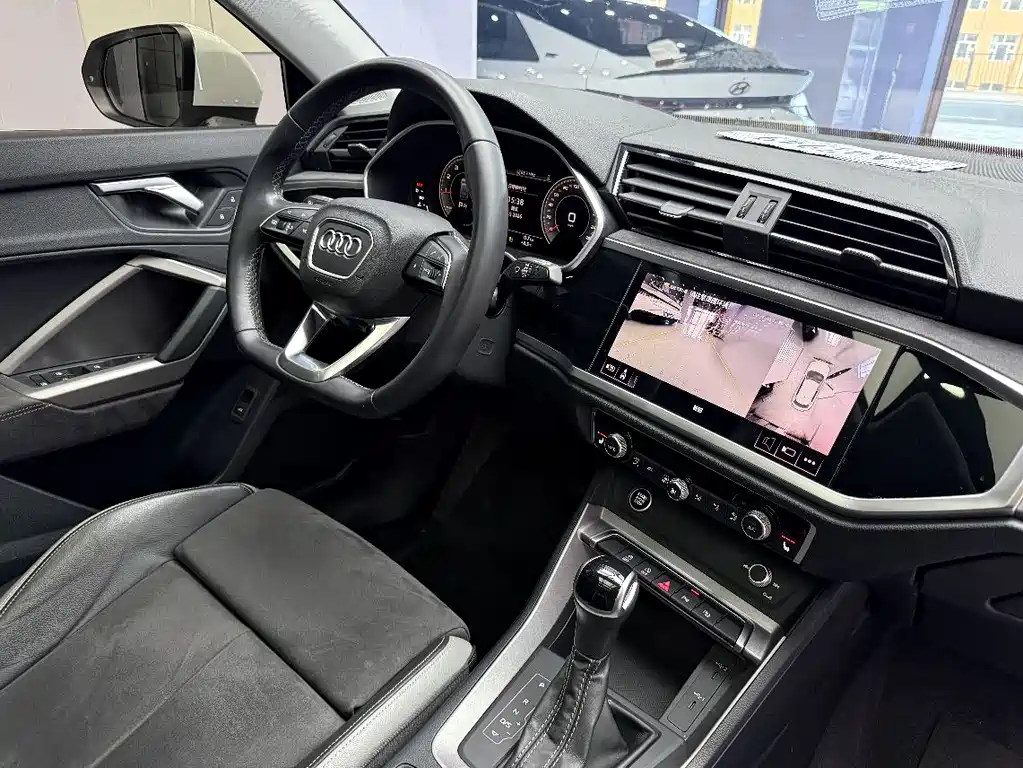 Audi Q3 2022 — фото 20