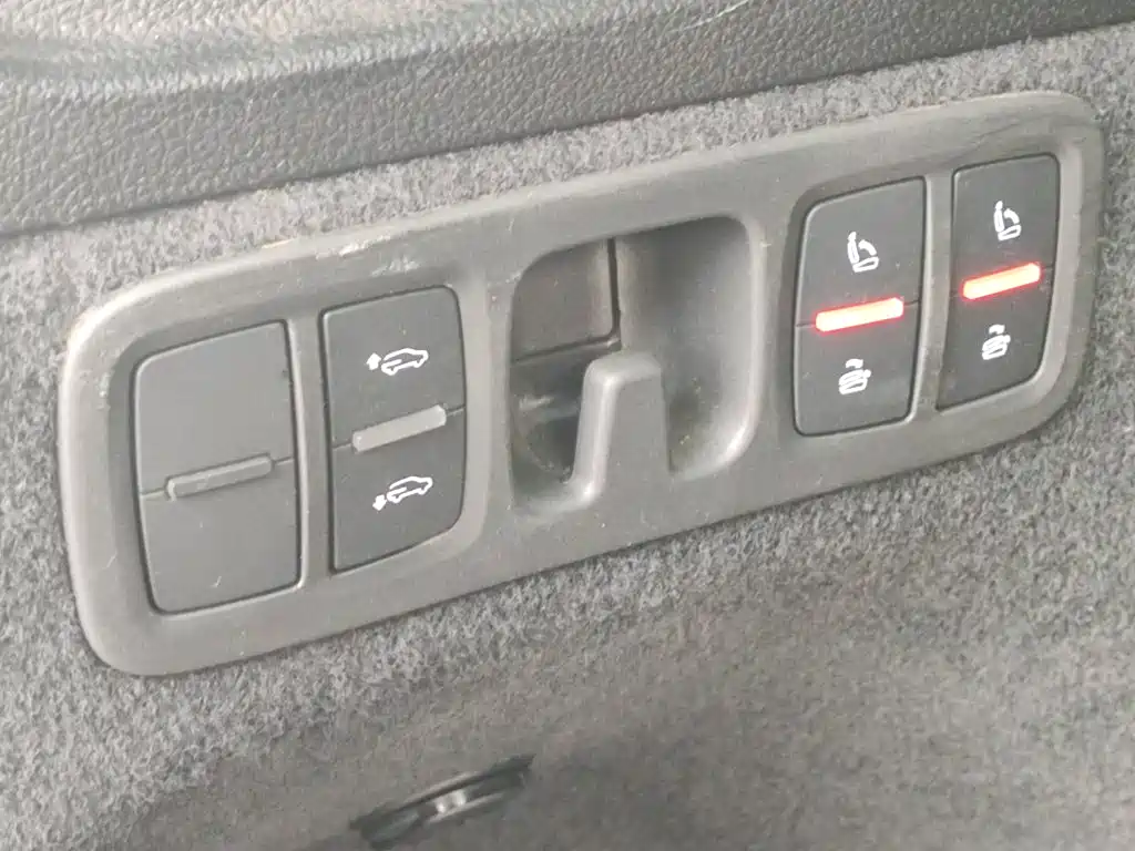 Audi Q7 2023 — фото 22