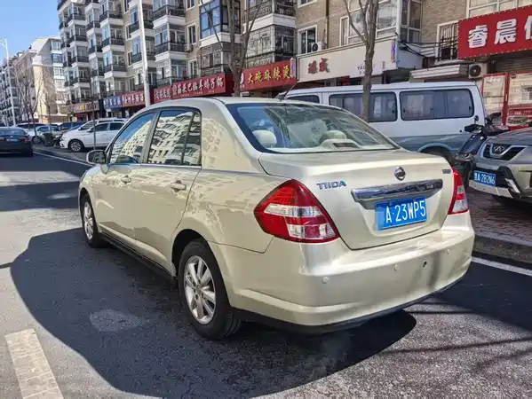 Nissan Tiida 2009