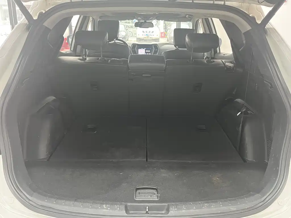 Hyundai Santa Fe 2017 — фото 16