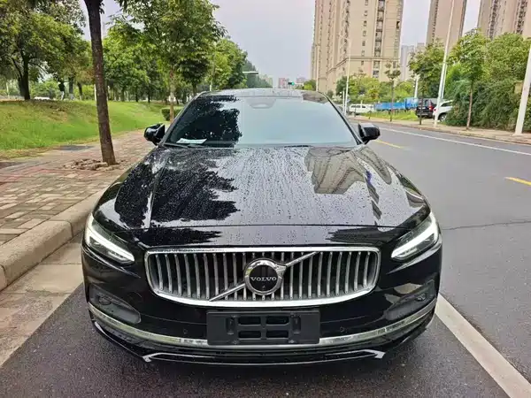 Volvo S90 2022