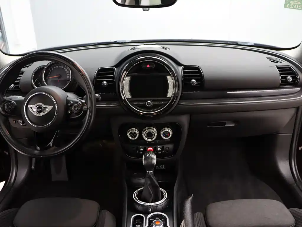 MINI Clubman 2017 — фото 10
