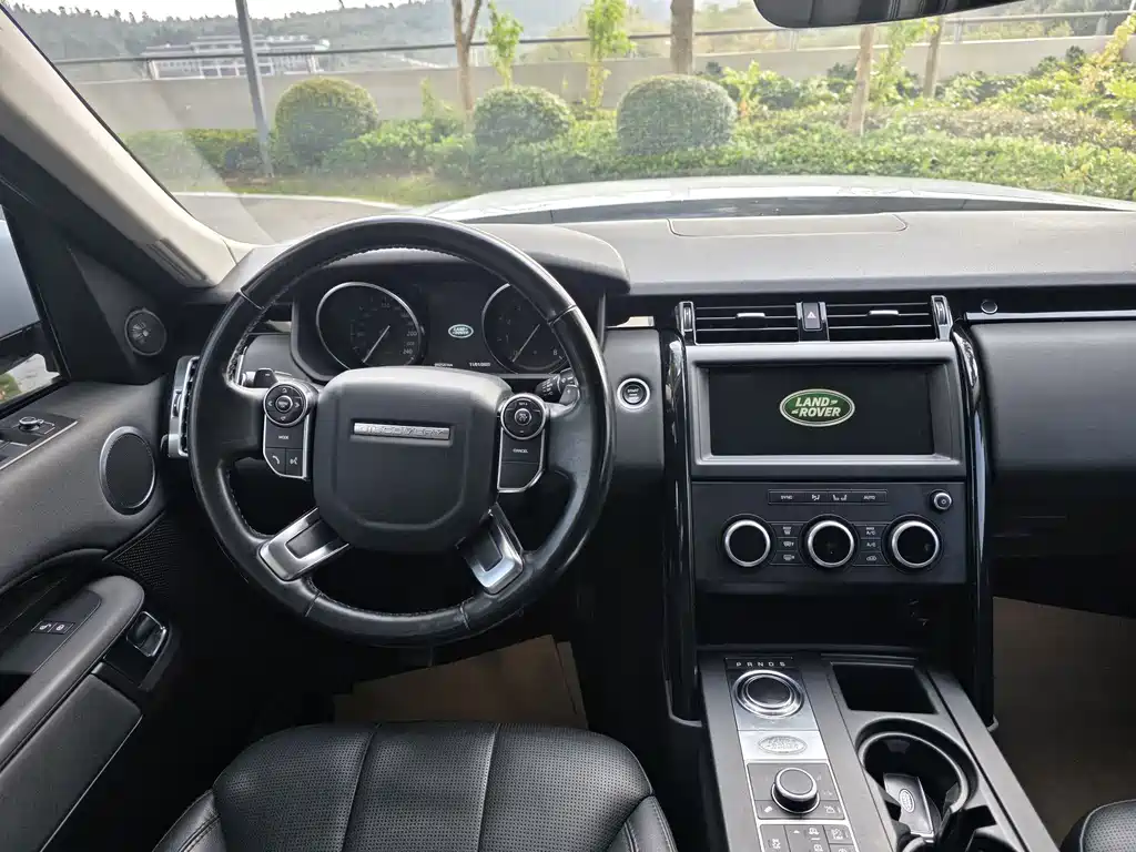 Land Rover Discovery 2019 — фото 6