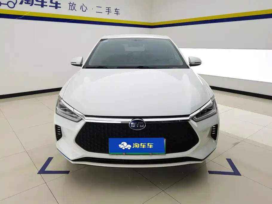 BYD e2 2020