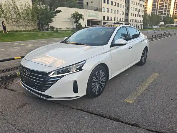 Nissan Teana 2022