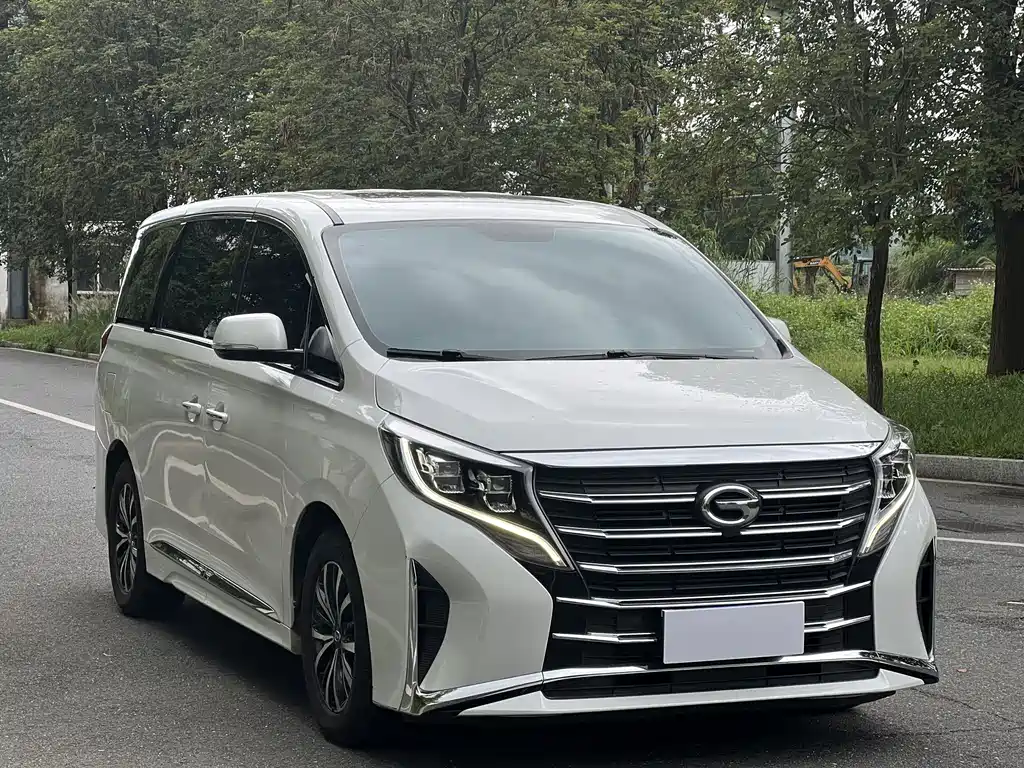 GAC Motor Trumpchi M8 2022 — фото 3