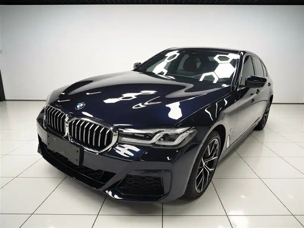 BMW 5 Series 2023 — фото 1