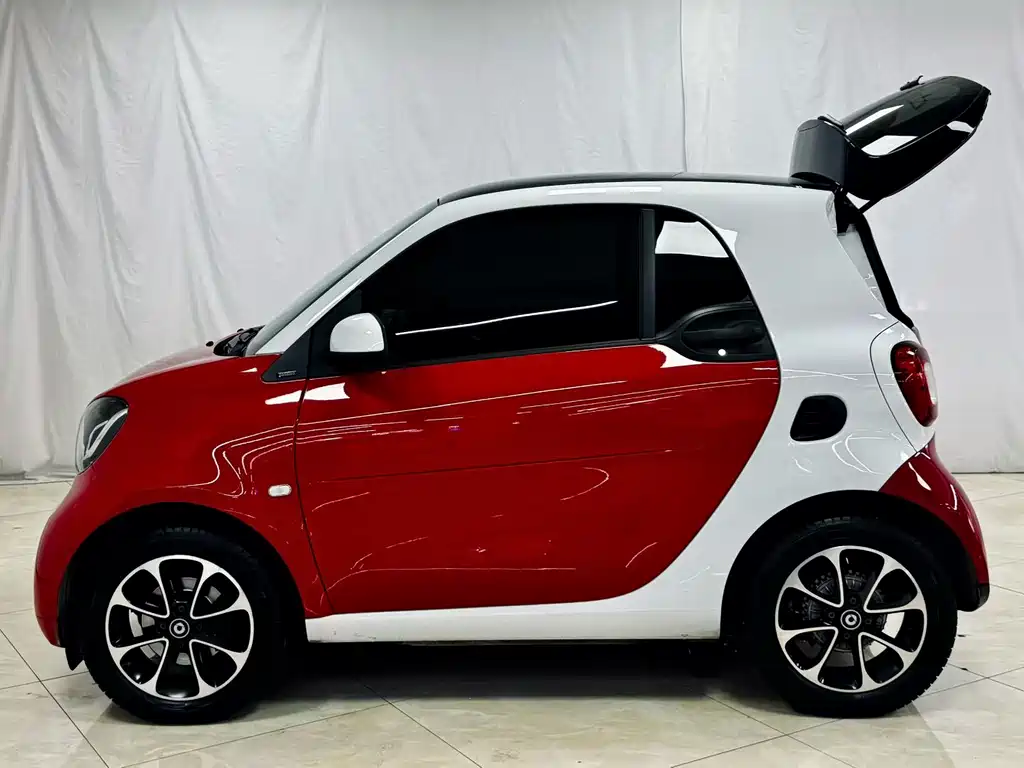 smart fortwo 2016 — фото 8