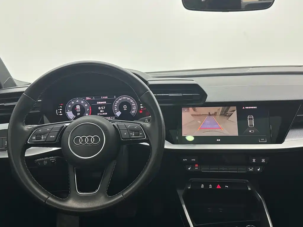 Audi A3 2023 — фото 10
