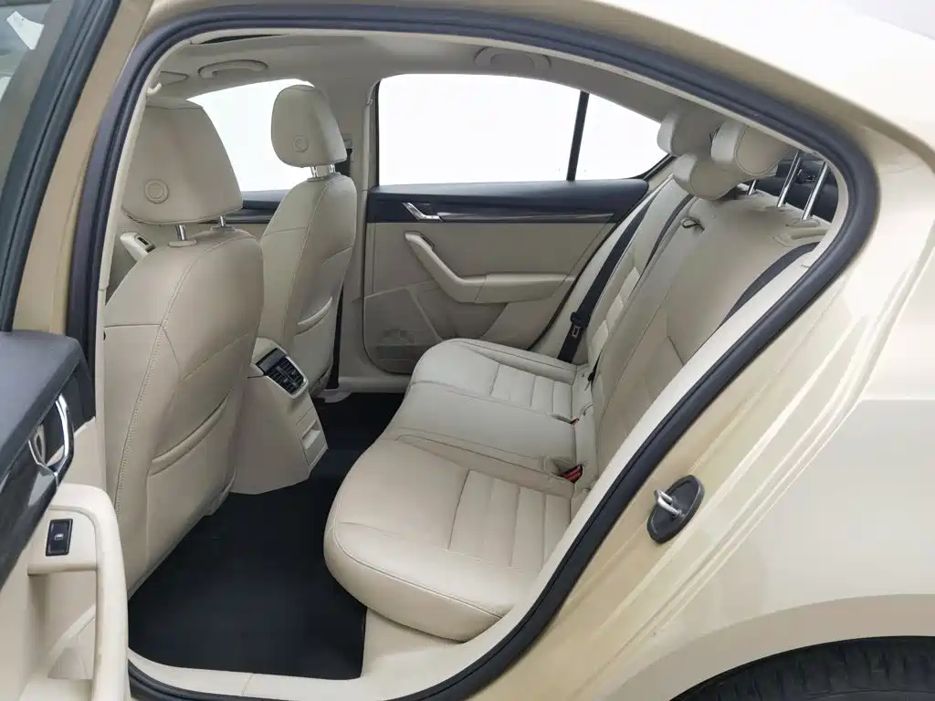 Skoda Octavia 2014 — фото 15