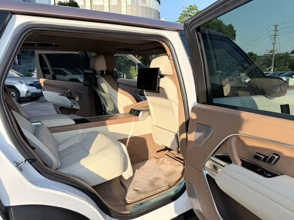 Land Rover Range Rover 2025 — фото 11