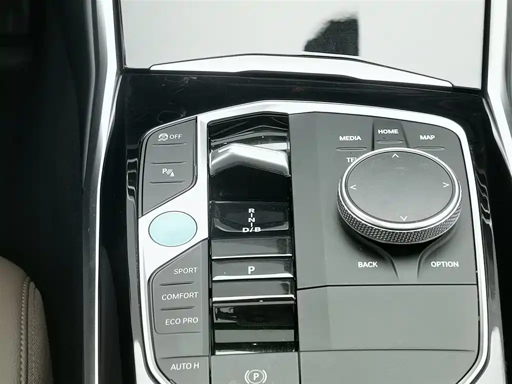 BMW i3 2024 — фото 13