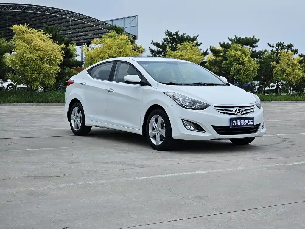 Hyundai Elantra 2013