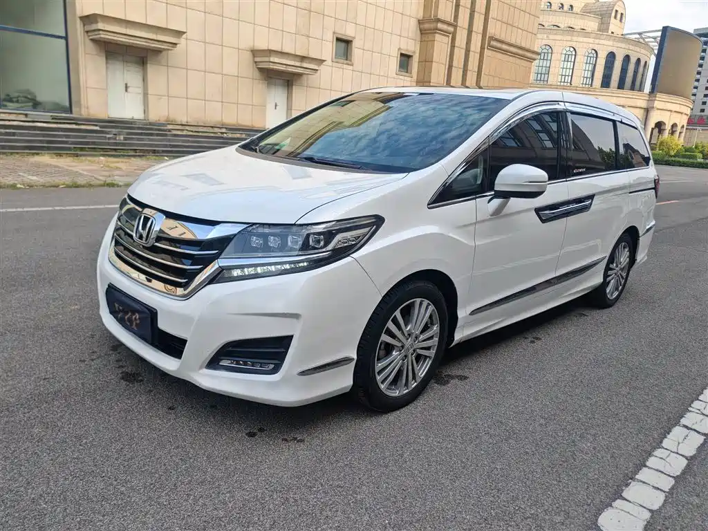 Honda Elysion 2018 — фото 1