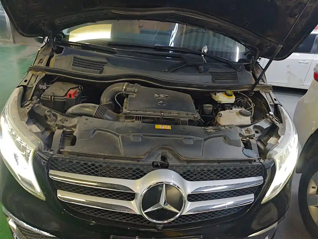 Mercedes-Benz V-Class 2022 — фото 10