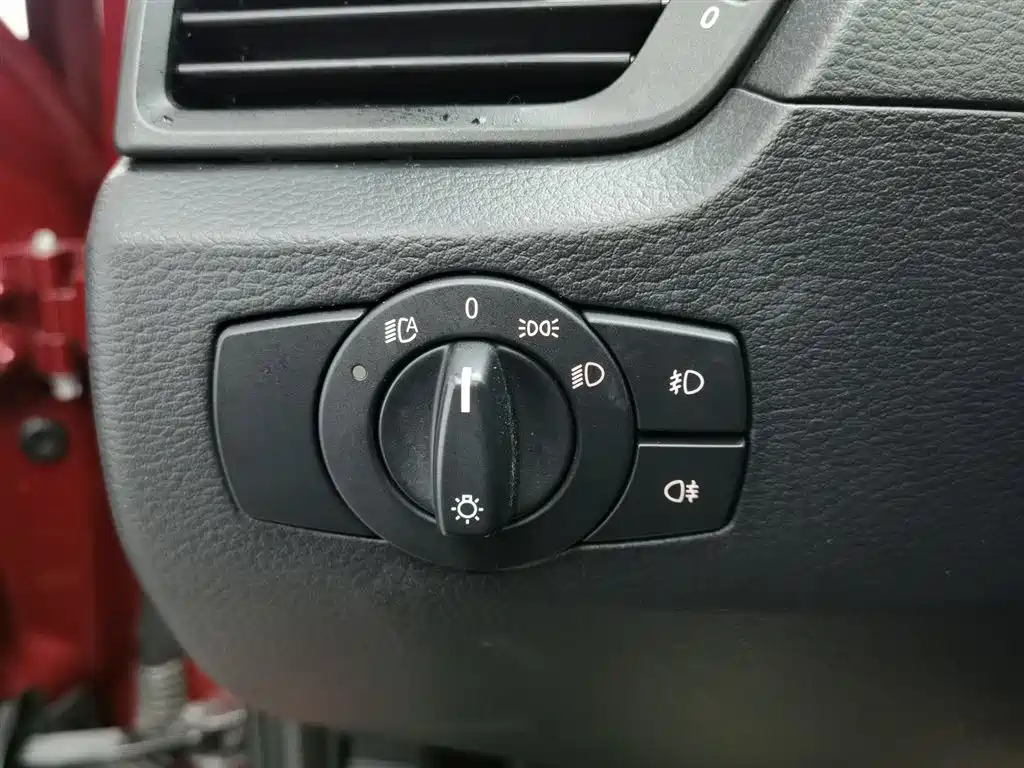 BMW X1 2011 — фото 21
