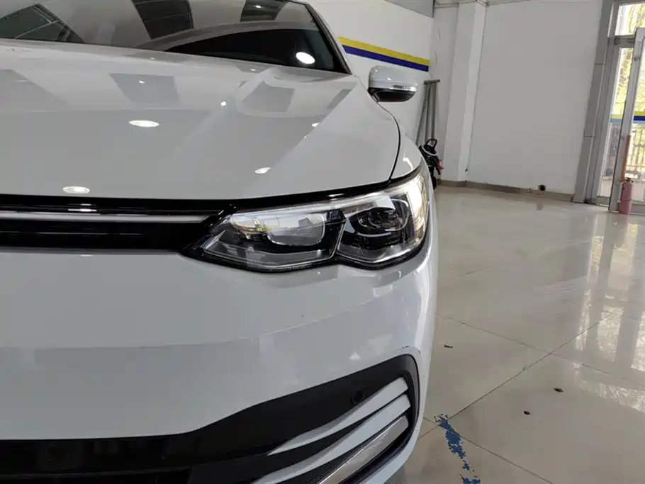 Volkswagen Golf 2023