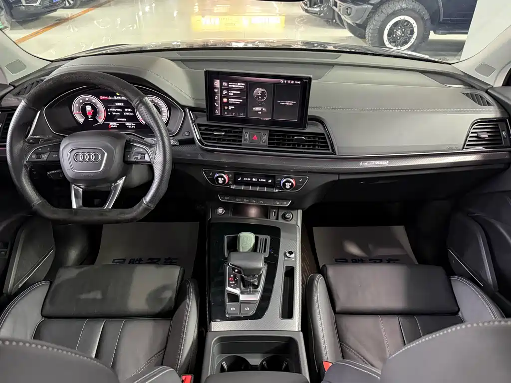 Audi Q5L 2023 — фото 10