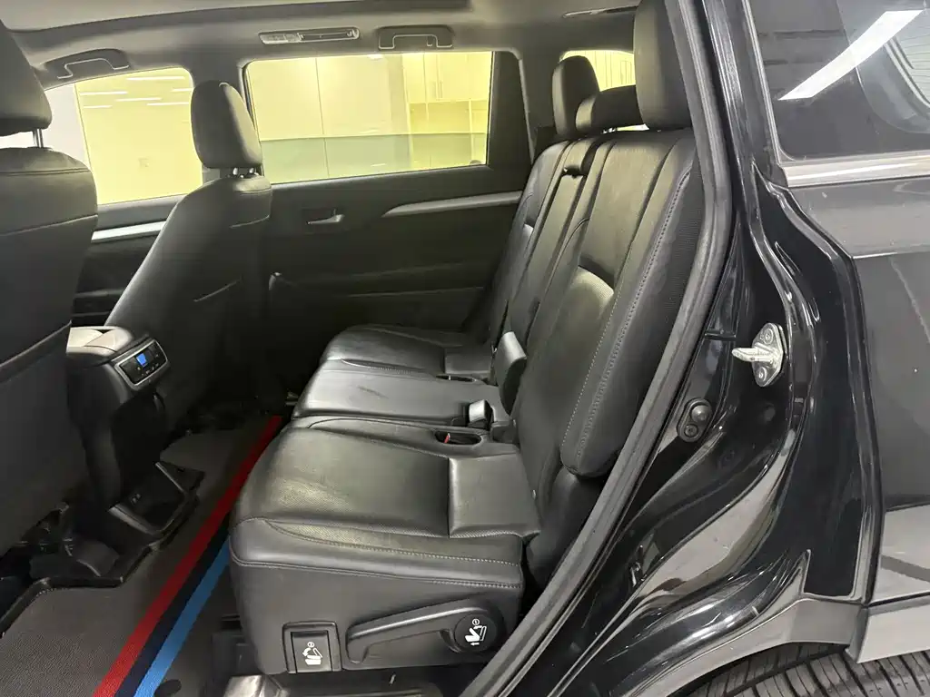 Toyota Highlander 2019 — фото 14