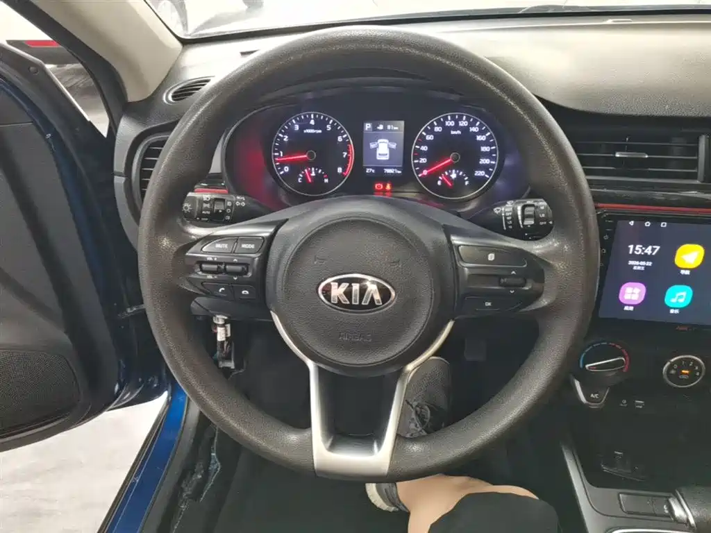 Kia KX Cross 2018 — фото 7