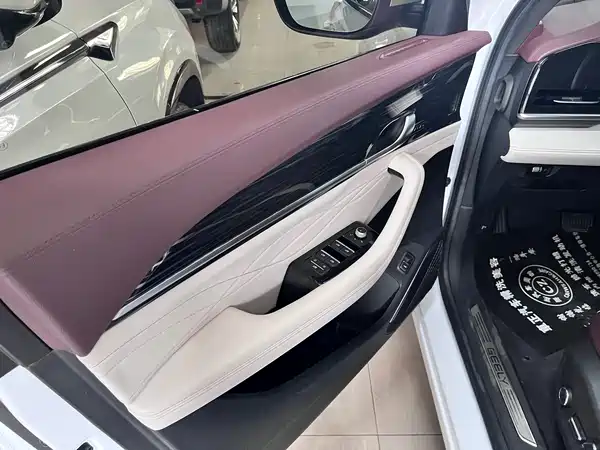 Geely Xingyue L 2021