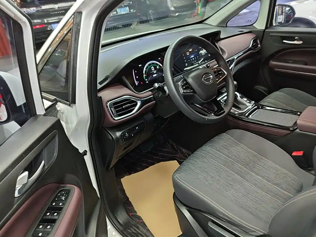 GAC Trumpchi M6 2023 — фото 16