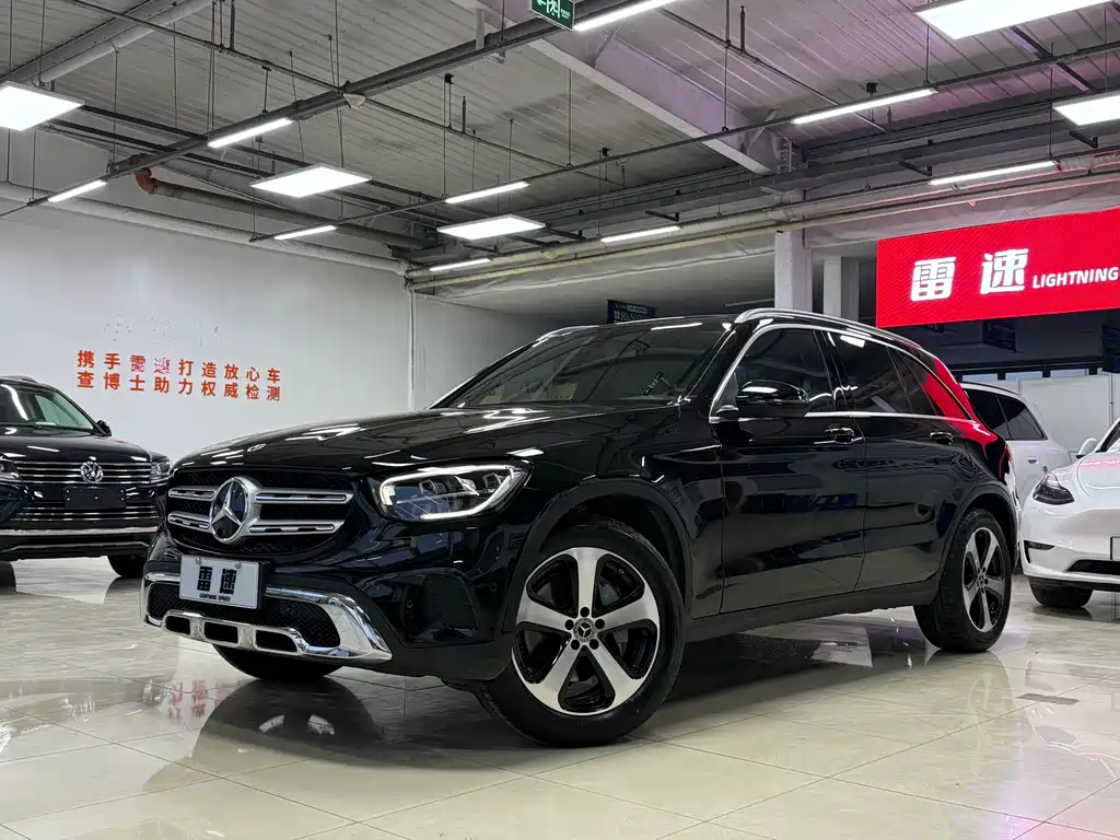 Mercedes-Benz GLC 2022 — фото 1