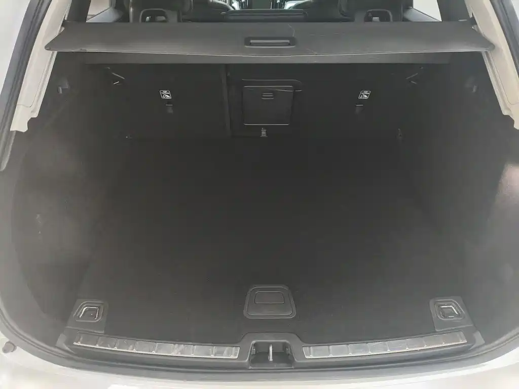 Volvo XC60 2018 — фото 20