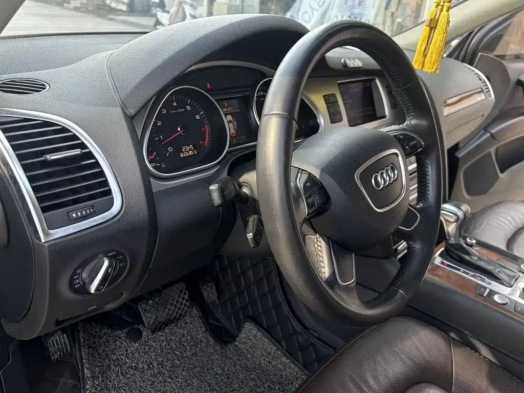 Audi Q7 2014 — фото 20