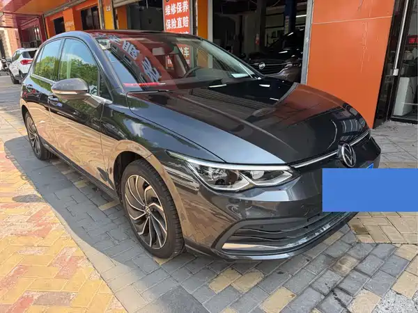 Volkswagen Golf 2021